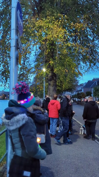 Walk of Light raises awareness for Baby Loss Aw...