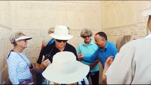 الإنتهاء من إعادة تركيب مستنسخ طبق الأصل من قائمة ملوك الكرنك بمعبد الآخ منو بمعابد الكرنك