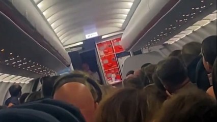 Caos su un volo Easyjet