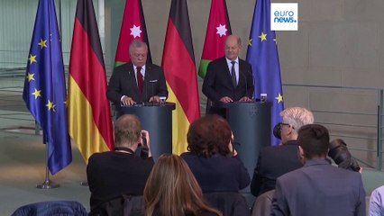 Germania, re Abdullah: "La situazione umanitaria va affrontata all'interno di Gaza"