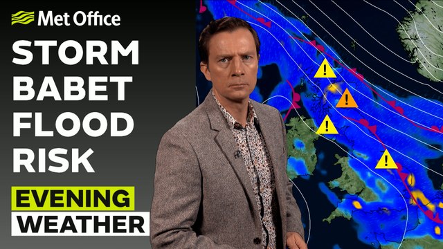 Met Office Evening Weather Forecast 17/10/23 – Showery rain in the west