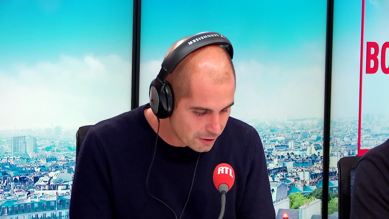 "Dans les semaines qui viennent, vous allez voir débarquer Francis Lalanne, Philippe Candéloro et Passe Partout" en Israël, ironise Alex Vizorek