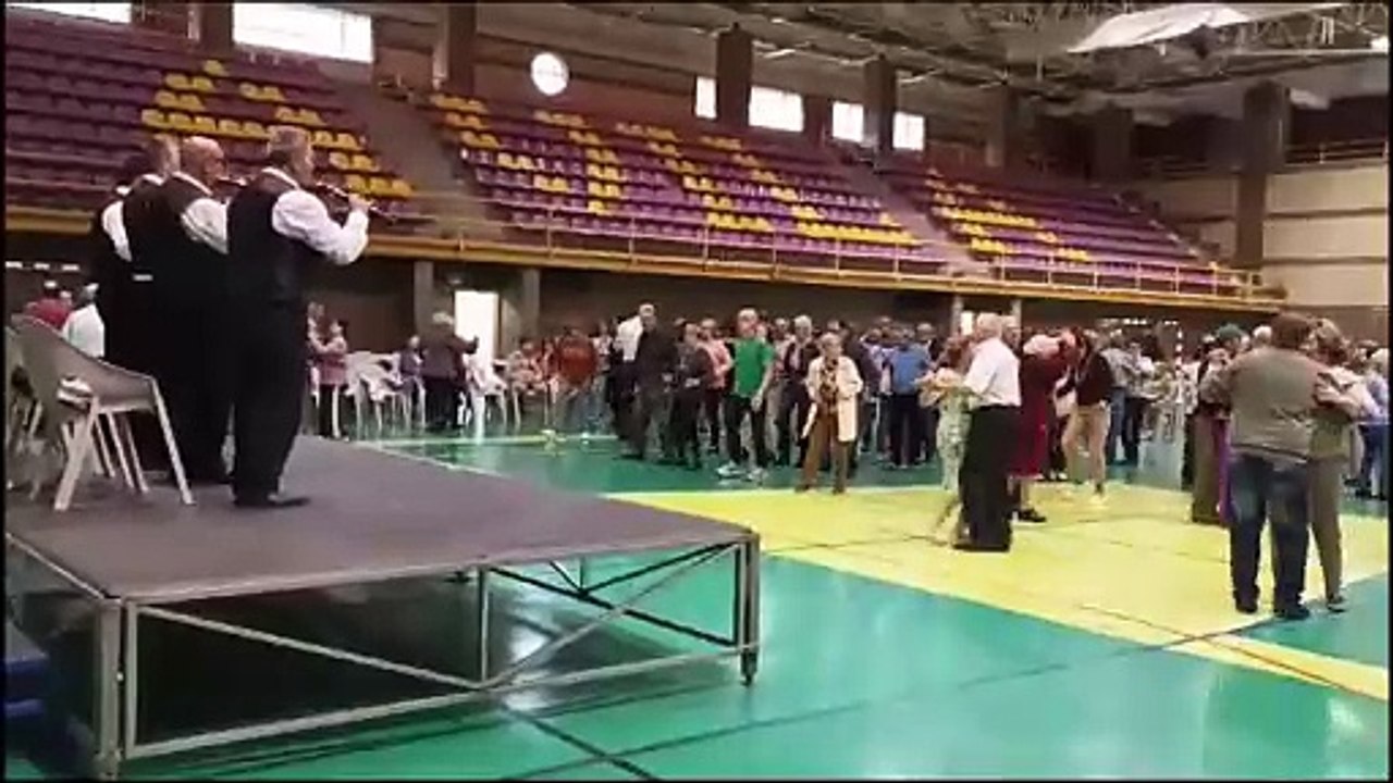 Fiesta de los mayores por las Fiestas de La Santa.
