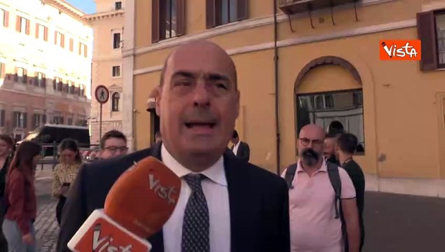 Protesta degli studenti per il caro affitti, Zingaretti: I giovani difendono la Costituzione