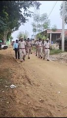 पुलिस ने फ्लैग मार्च निकाल लोगों को कराया सुरक्षा का एहसास, देखे वीडियो