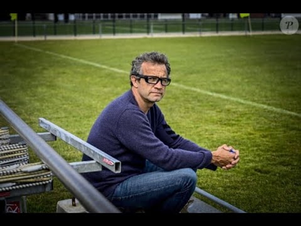 Fabien Galthié : Malgré la défaite, son fils Mathis, beau gosse rugbyman, garde le "sourire"