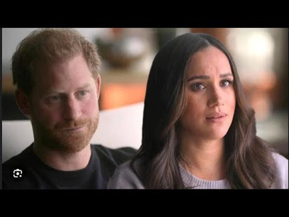 Meghan e Harry accusati di "ipocrisia hollywoodiana" dopo aver ingaggiato un corteo per 2 minuti a p