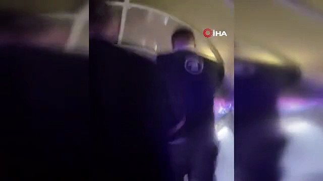 Almanya Başbakanı Olaf Scholz'un Uçağı Siren Sesleriyle Tahliye Edildi