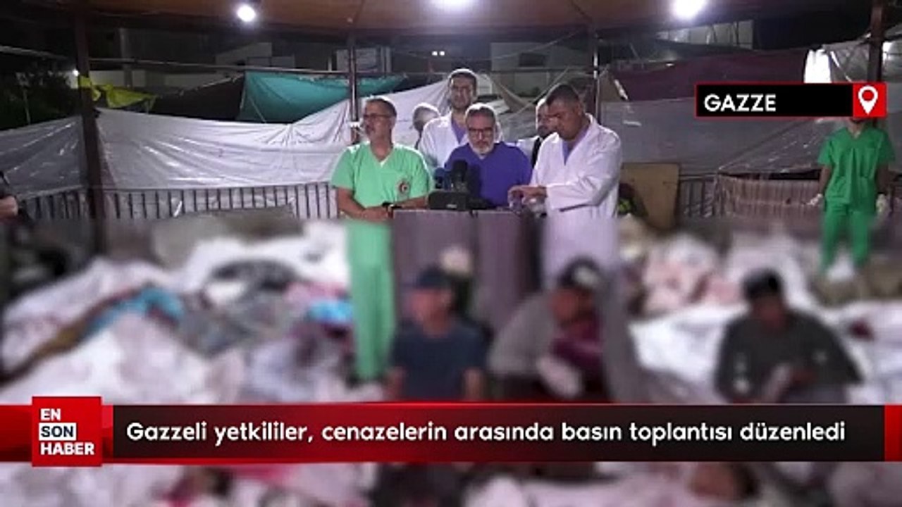 İsrail'in hastane saldırısının ardından cenazelerin arasında basın toplantısı düzenlendi