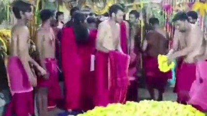 కోనసీమ జిల్లా: టన్ను పువ్వులతో అమ్మవారి అలంకరణ