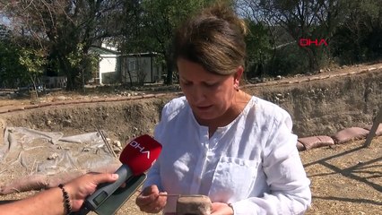 İzmir'deki kazılarda 7 bin 700 yıllık 'sap düzeltici' bulundu