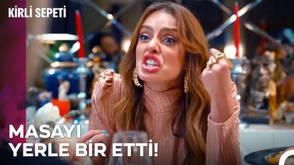 Yasemin Yemek Masasında ÇILDIRDI! - Kirli Sepeti 4. Bölüm