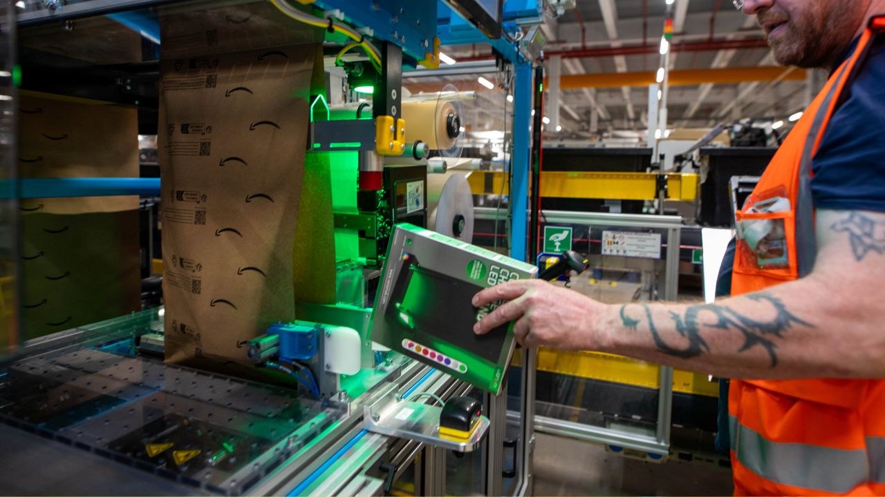 Amazon's new machine which builds packaging around the items to cut waste