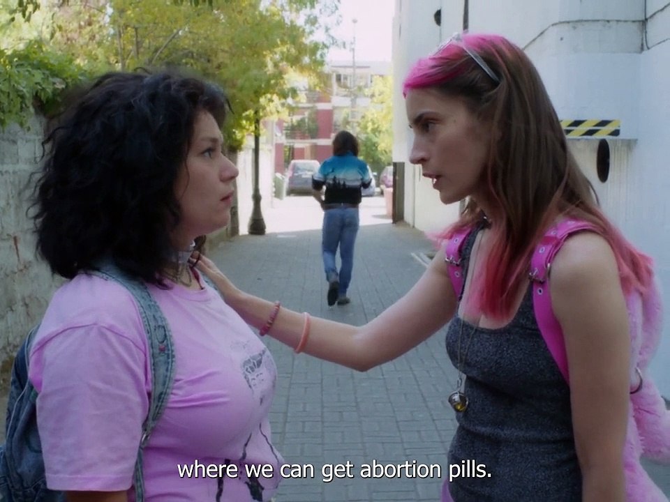 Outsider girls trailer omeu