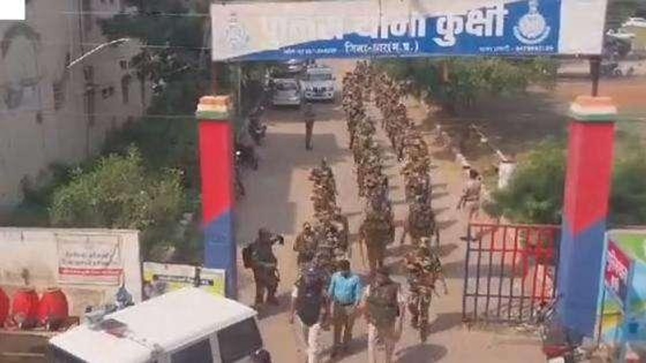 धार: टांडा पुलिस को मिली बड़ी सफलता, ट्रैक्टर ट्राली से विस्फोटक सामग्री की जप्त
