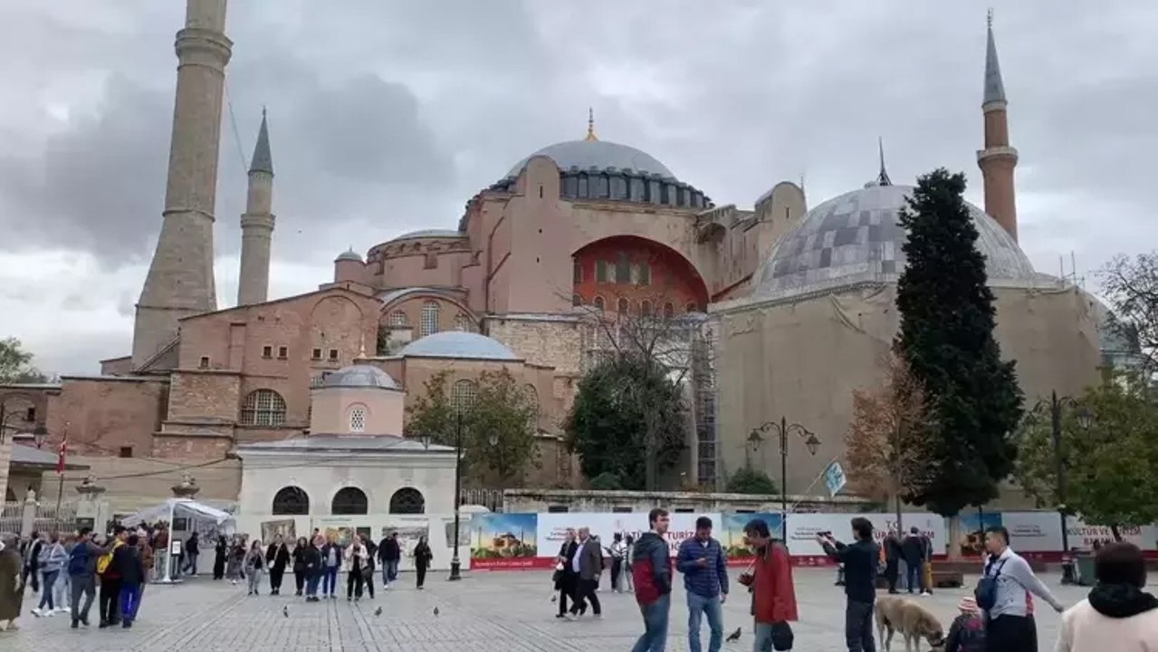 Filistin'de hayatını kaybedenler için camilerde sela okundu