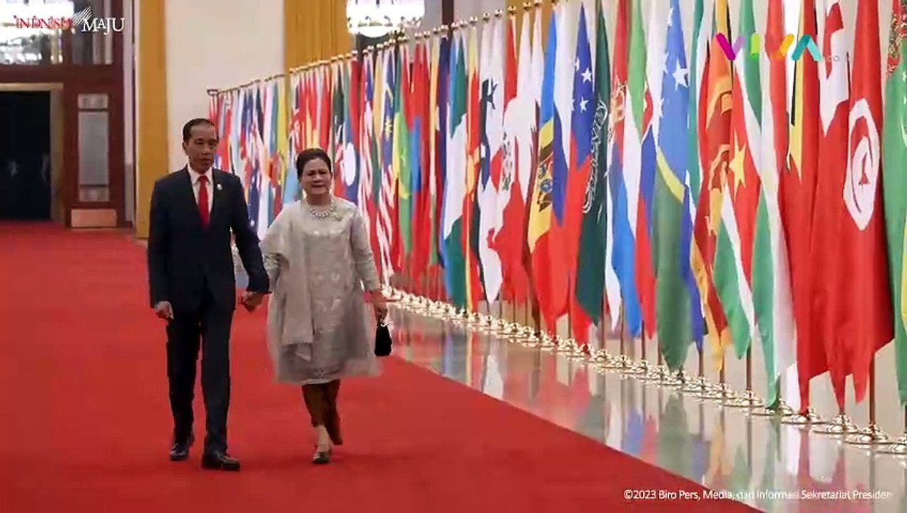 Wajah Jutek Putin Luntur saat Berpapasan dengan Jokowi