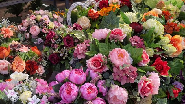 Tarnów - na Burku tłok przed wszystkich świętych