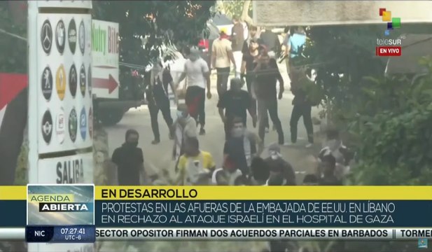 Ciudadanos protestan en las afueras de la embajada de EE.UU. en Líbano