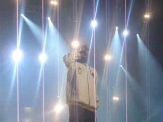 SiNiK AU ZENiTH DE PARiS LE 28 MARS