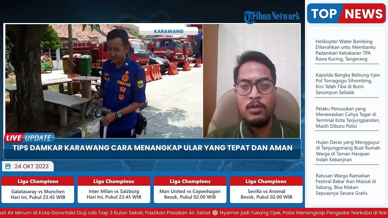 Temukan Ular Besar di Rumah Jangan Panik, Ini Tips Damkar Karawang Cara Menangkap yang Tepat & Aman