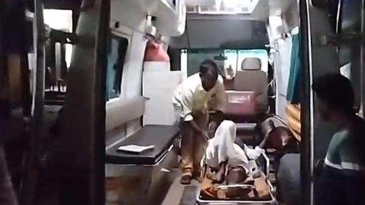 उन्नाव: दो बाइक की आमने सामने की टक्कर, मची चीख - पुकार