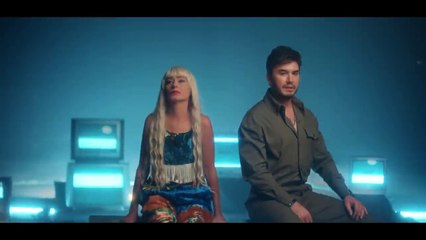 Mustafa Ceceli & Yıldız Tilbe - Aşktan Giderken