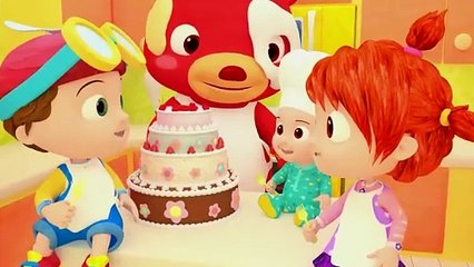 Pat a Cake Song - CoComelon Nursery Rhymes & Kids Songs