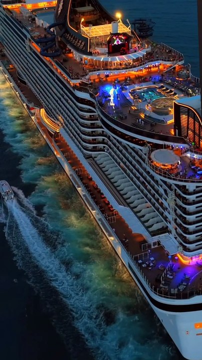 Le plus grand que Titanic