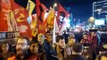 Devrimcilerle islamcılar İsrail Konsolosluğu önünde karşı karşıya geldi