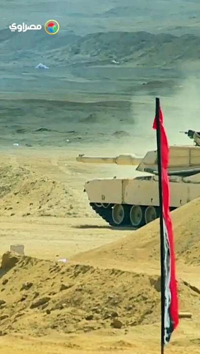 وزير الدفاع يشهد تنفيذ مشروع بالذخيرة الحية لإحدى وحدات المنطقة المركزية