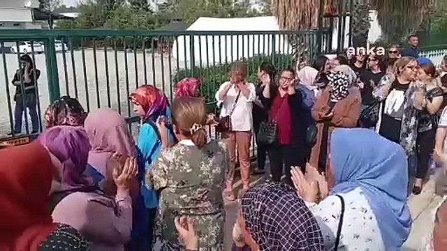 Les maîtres instructeurs ont protesté contre le refus d’ouvrir les cours