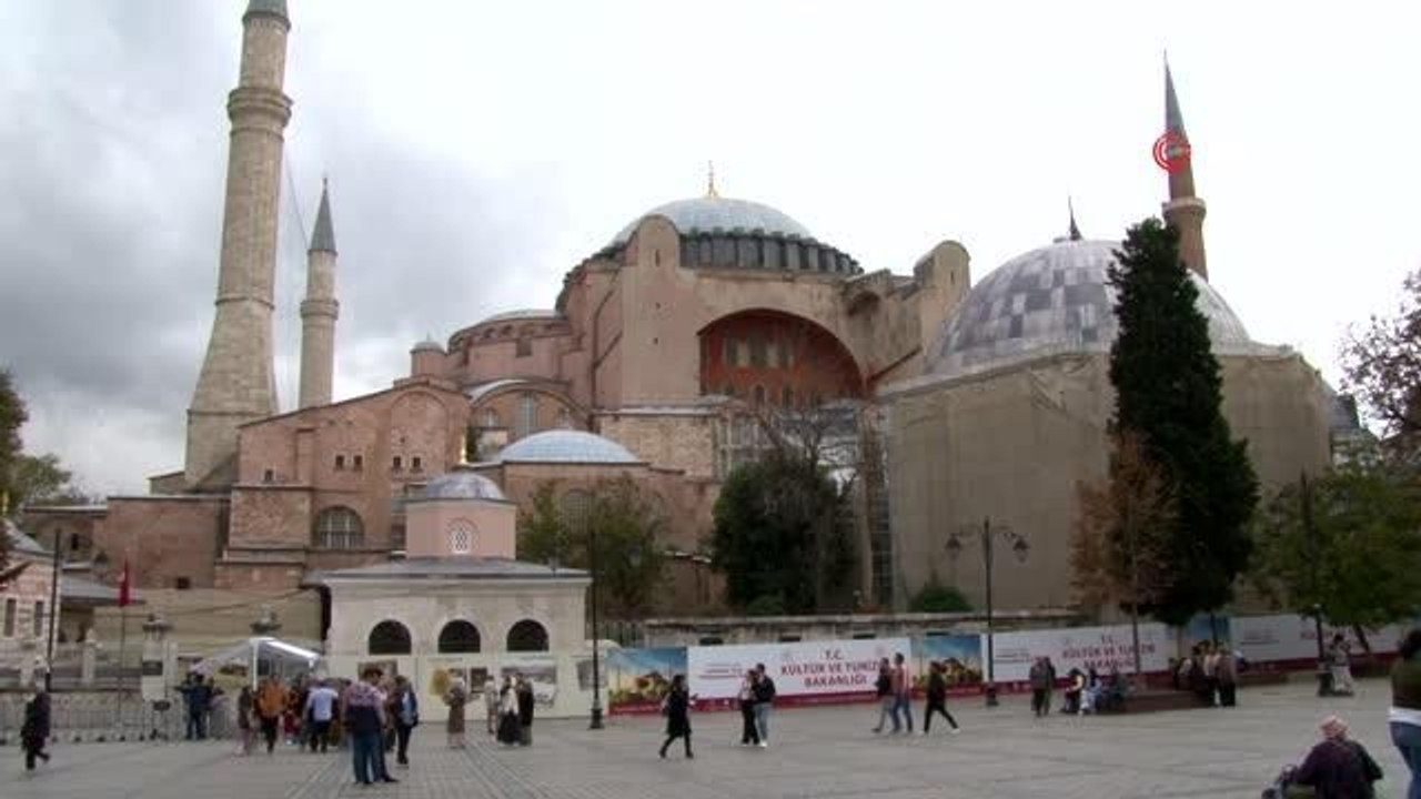 Ayasofya Camii'nde Filistin'de öldürülen Müslümanlar için gıyabi cenaze namazı kılındı