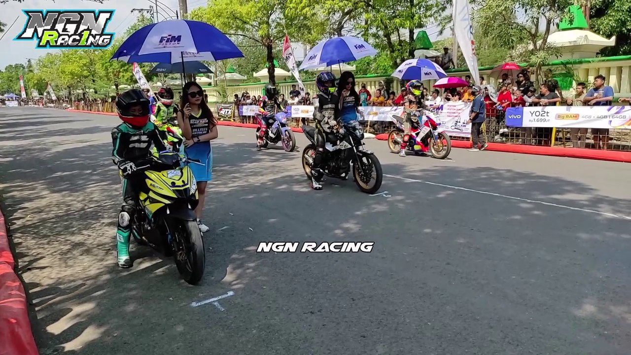 SEMUA TERPANA!!! MOTOR ROAD RACE SALING SALIP DI ALUN ALUN SLAWI TEGAL, ROAD RACE INDONESIA