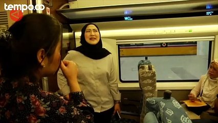 Descargar video: Resmi Berbayar, Kereta Cepat Whoosh Terisi 40 Persen