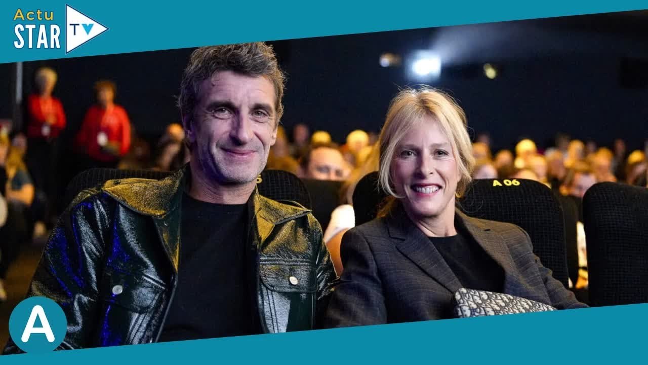Karin Viard in love du charmant Manuel  regards et gestes tendres, l'amour en plein cinéma !