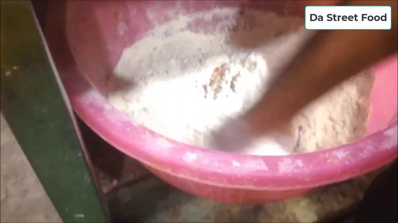 Famous Crispy Chicken Zinger Burgers at Street Food