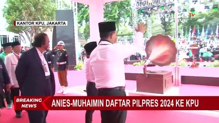 Video herunterladen: Momen Anies Muhaimin Disambut saat Tiba di Gedung KPU Pusat