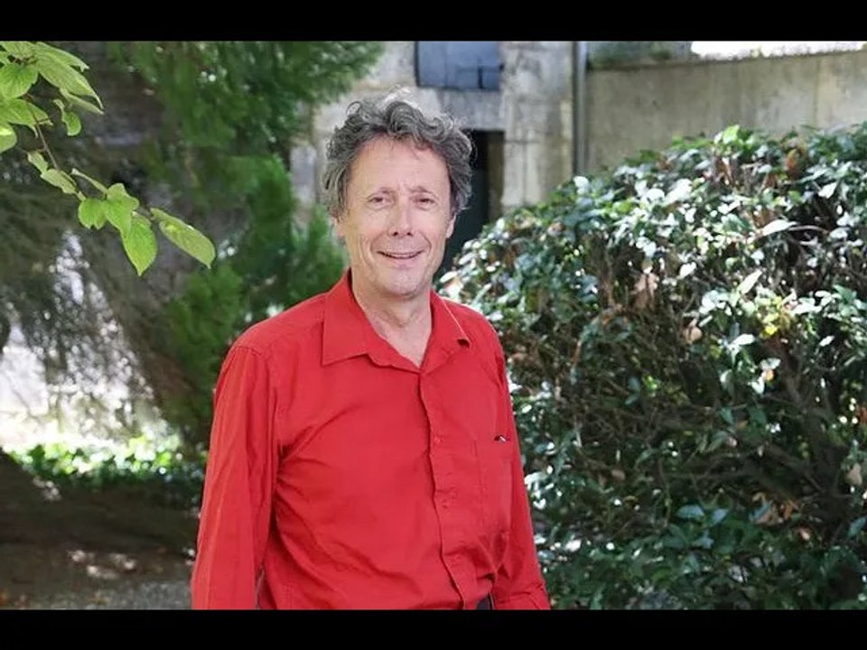 J’irai dormir chez vous : Antoine de Maximy rapatrié en urgence de Côte d'Ivoire après une grave b