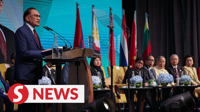 PM pledges to defend judiciary, slams rumours of govt interference