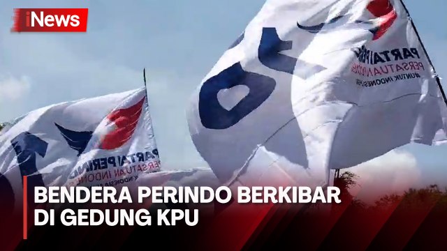 Bendera Perindo Berkibar di Depan Gedung KPU Sambut Ganjar-Mahfud MD