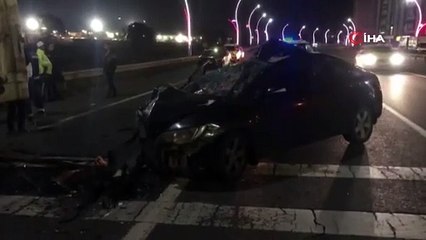 Kamyona arkadan çarpan araç hurdaya döndü: 4 yaralı