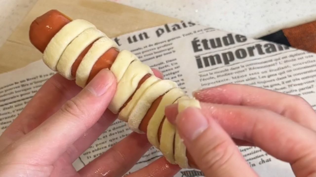 A simple-steps recipe to make Halloween themed party food *Halloween Recipes*