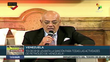 Presidente Maduro recibe acuerdo firmado en diálogo con la oposición