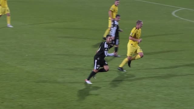 Match de la Solidarité - Hazard très en jambes avec le Variétés Club de France