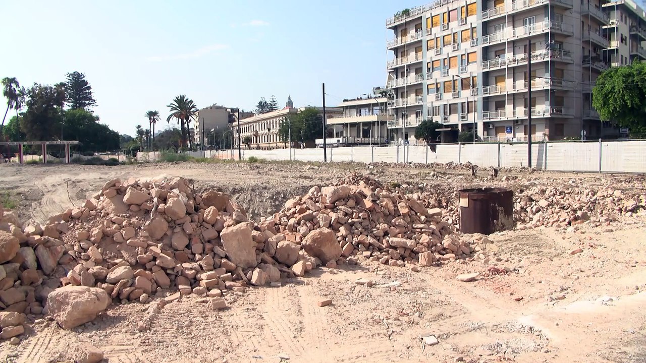 Parco urbano in fiera, ruspe sulle macerie