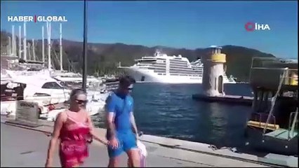 Bahama bayraklı dev yolcu gemisi 560 yolcu getirdi
