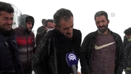 Van'da kara hazırlıksız yakalanan sürücüler zor anlar yaşadı