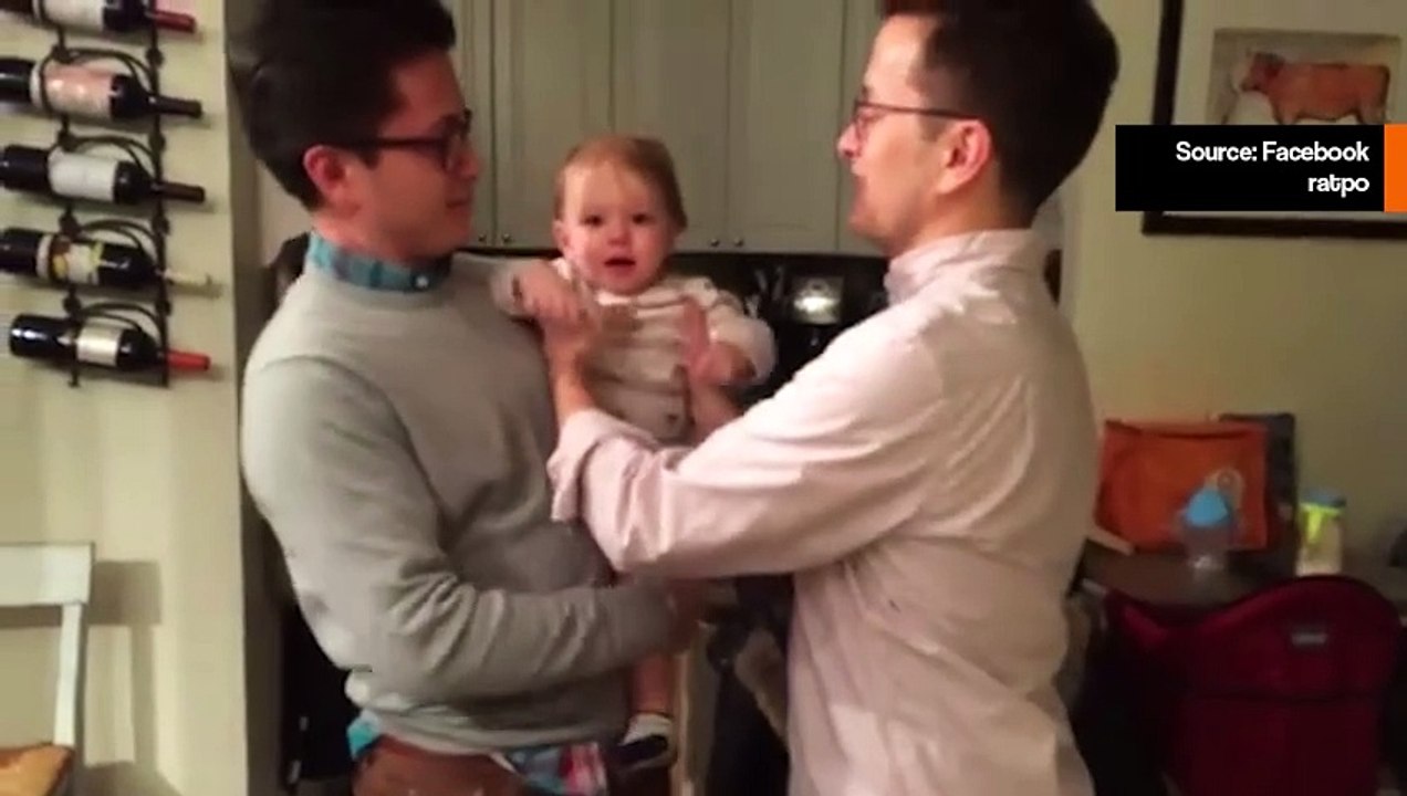 Lustiges Video; Baby ist verwirrt, als es den Zwillingsbruder seines Vaters trifft.