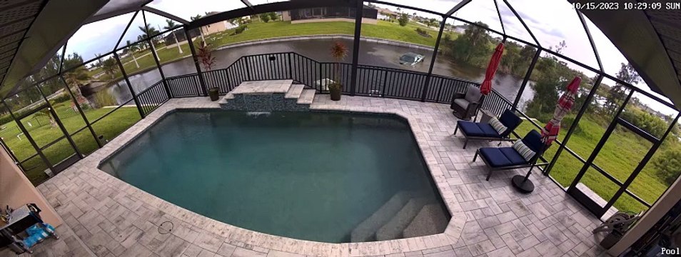 La caméra capture l'accident du canal et le sauvetage à Cape Coral
